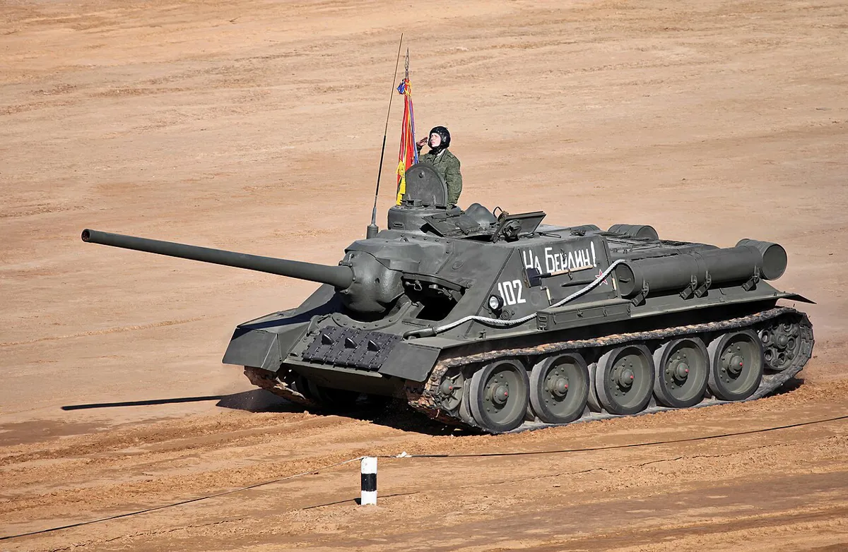 SU-100